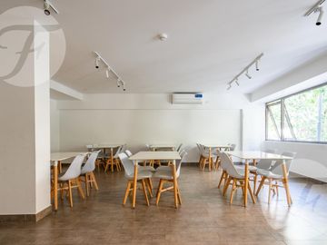 Departamento 4 Ambientes en Venta en Marquis Belgrano R - Cochera, Balcón y Amenities de Lujo