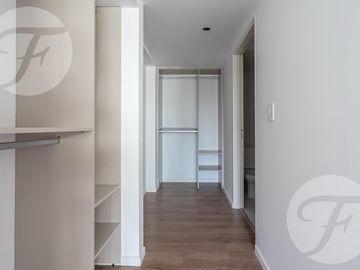 Departamento 4 Ambientes en Venta en Marquis Belgrano R - Cochera, Balcón y Amenities de Lujo