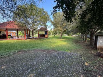 HERMOSA QUINTA EN VENTA EN JUAREZ NL