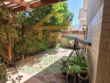HERMOSA CASA AISLADA EN CONDOMINIO PRIVADO LA CRUZ