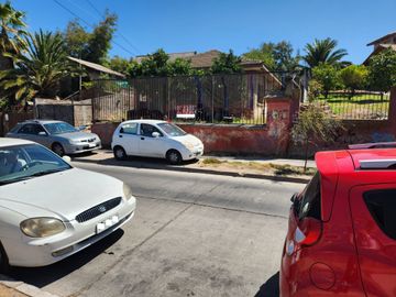SE VENDE CASA CON 5 DORMITORIOS Y 560 MTS