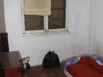 SE VENDE CASA CON 5 DORMITORIOS Y 560 MTS