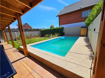 CURAUMA - CONDOM. LAS PALMAS - CASA 3 PISOS - PISCINA