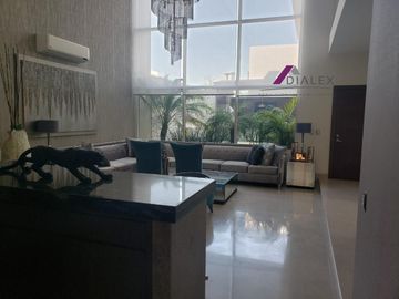 La Joya Privada Residencial -CARRETERA NACIONAL- VENTA Casa 450 m2 EN ESQUINA con Alberca
