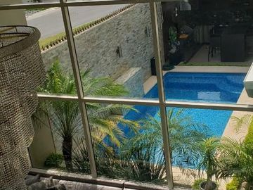 La Joya Privada Residencial -CARRETERA NACIONAL- VENTA Casa 450 m2 EN ESQUINA con Alberca