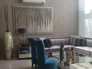 La Joya Privada Residencial -CARRETERA NACIONAL- VENTA Casa 450 m2 EN ESQUINA con Alberca