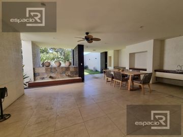 CASA EN VENTA EN LOMAS DEL SANTUARIO