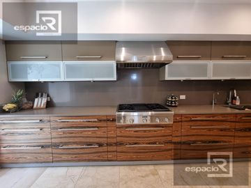 CASA EN VENTA EN LOMAS DEL SANTUARIO
