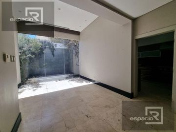 CASA EN VENTA EN LOMAS DEL SANTUARIO