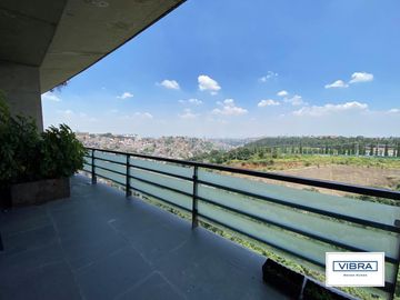 Depto de lujo en Club de Golf Bosques de Santa Fe