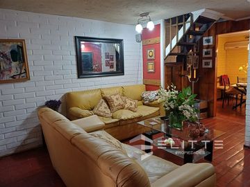 Casa en Venta en VAG (13.479) Casa en Venta en Calle los Mañíos con Los Plátanos