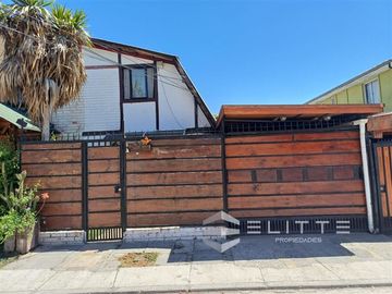 Casa en Venta en VAG (13.479) Casa en Venta en Calle los Mañíos con Los Plátanos