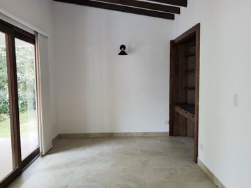 VENTA CASA CAMPESTRE EN EL RETIRO CERCA A TODO