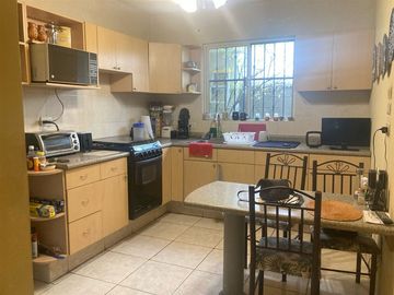 CASA EN VENTA EN ZONA LA FAMA