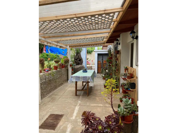Casa con Cabañas El Quisco a cuadras de Playa