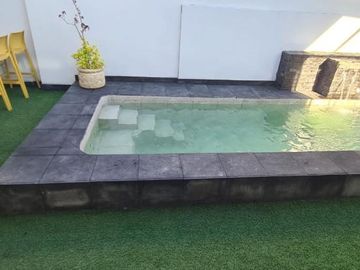 Casa con alberca en Los Robles, Coto Helechos