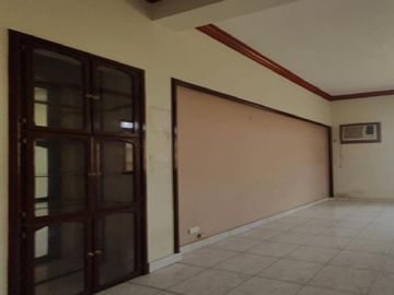 Casa en Venta Barrio Manuel Cordova, Manta, Manabi BPWenD