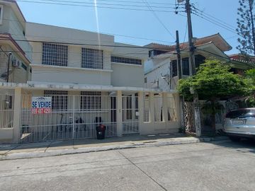 OPORTUNIDAD CASA RENTERA DE 2 DEPARTAMENTOS