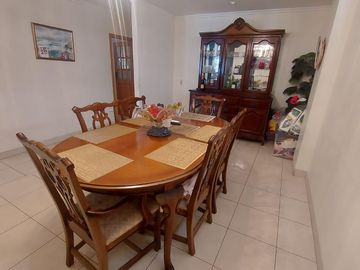 OPORTUNIDAD CASA RENTERA DE 2 DEPARTAMENTOS