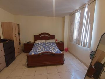 OPORTUNIDAD CASA RENTERA DE 2 DEPARTAMENTOS