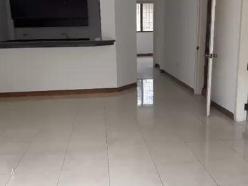OPORTUNIDAD CASA RENTERA DE 2 DEPARTAMENTOS
