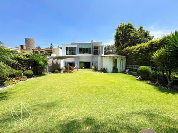Casa frente a parque en Álamos de Monterrico, Surco