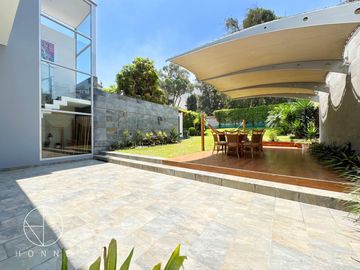 Casa frente a parque en Álamos de Monterrico, Surco