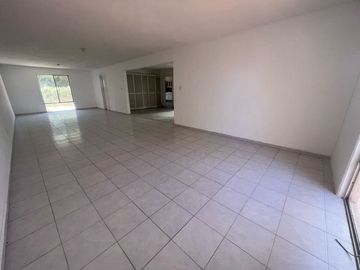 CASA EN VENTA EN CUMBRES