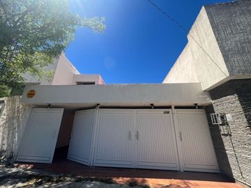 CASA EN VENTA EN CUMBRES