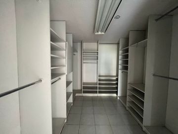 CASA EN VENTA EN CUMBRES