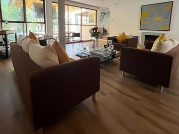 CASA EN VENTA EN LOMAS DE LAS ÁGUILAS CALLE CERRADA