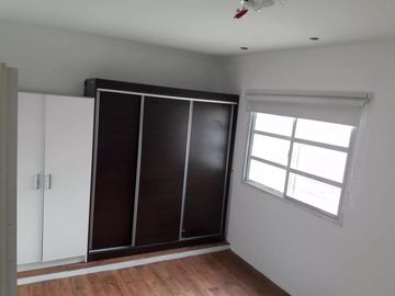 Casa en venta . 2 Dormitorios 1 Baño - Cochera - 260Mts2 - Lisandro Olmos