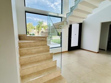 Casa en venta - Canning, Barrio Don Joaquin