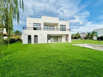 Casa en venta - Canning, Barrio Don Joaquin