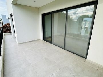 Casa en venta - Barrio Don Joaquin, Canning