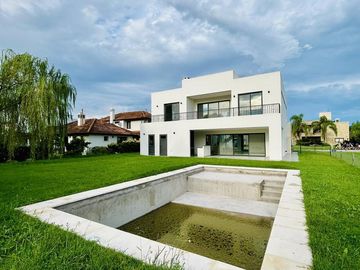 Casa en venta - Canning, Barrio Don Joaquin