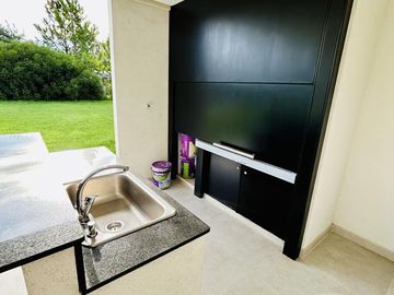 Casa en venta - Canning, Barrio Don Joaquin
