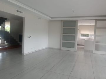 Venta Casa en El Yacht Nordelta