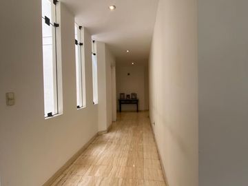 Se vende Dapartamento  en primer piso  Surco