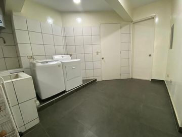 Se vende Dapartamento  en primer piso  Surco