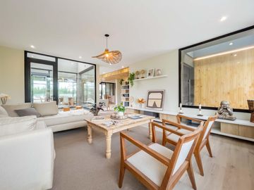 VENTA - Casa 3 Dormitorios con Pileta  - Barrio Puerto Roldán