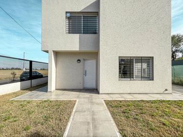 Casa de 3 dormitorios a estrenar en Tierra Nueva, Fisherton
