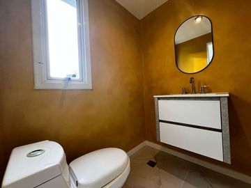 Casa en Venta en UNA PLANTA- 5 AMB en Harás Santa María
