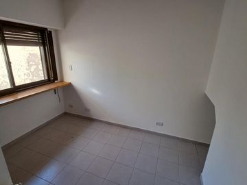 Casa en  ALQUILER 4 Dormitorios + escritorio, Zona CENTRO