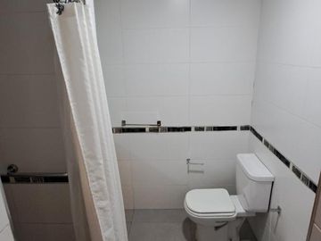 Casa en  ALQUILER 4 Dormitorios + escritorio, Zona CENTRO
