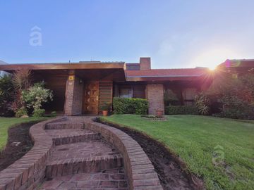 Casa - Villa Ballester - Venta - Cuatro Ambientes.