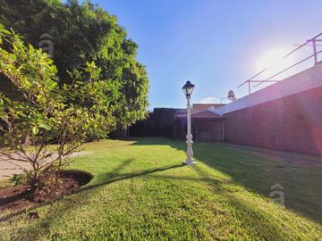 Casa - Villa Ballester - Venta - Cuatro Ambientes.