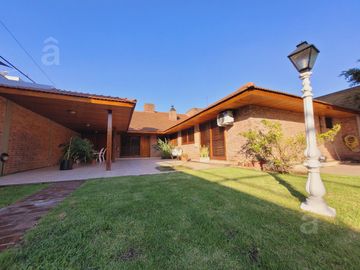 Casa - Villa Ballester - Venta - Cuatro Ambientes.