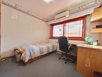 Casa - Villa Ballester - Venta - Cuatro Ambientes.