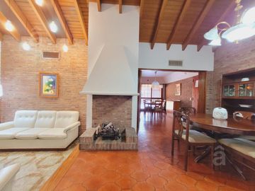 Casa - Villa Ballester - Venta - Cuatro Ambientes.